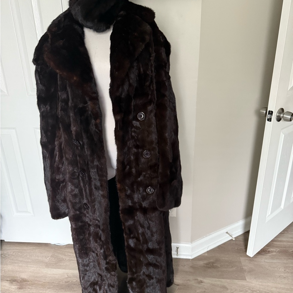 Elegant Brown Mink Fur Coat